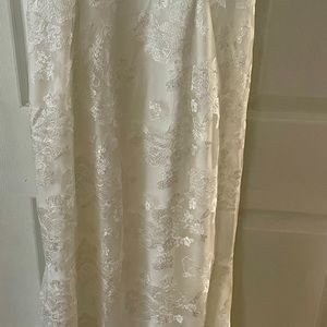 Wedding dress brand new, white, size 8, open back, spaghetti strap, Lacey